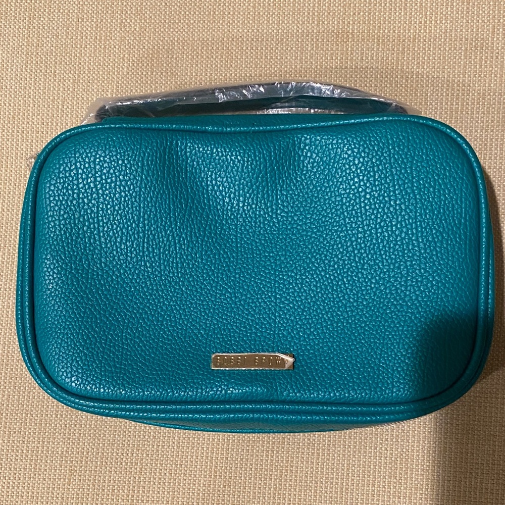 NWOT Bobbi Brown Teal Women's Pebbled Leather Cosmetic Case